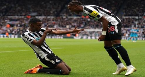 نيوكاسل يفوز على وولفرهامبتون.. وتعثر تشيلسي في الدوري الإنجليزي